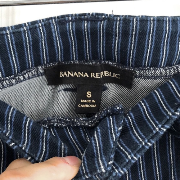 Banana Republic striped capri pants - Picture 5 of 5